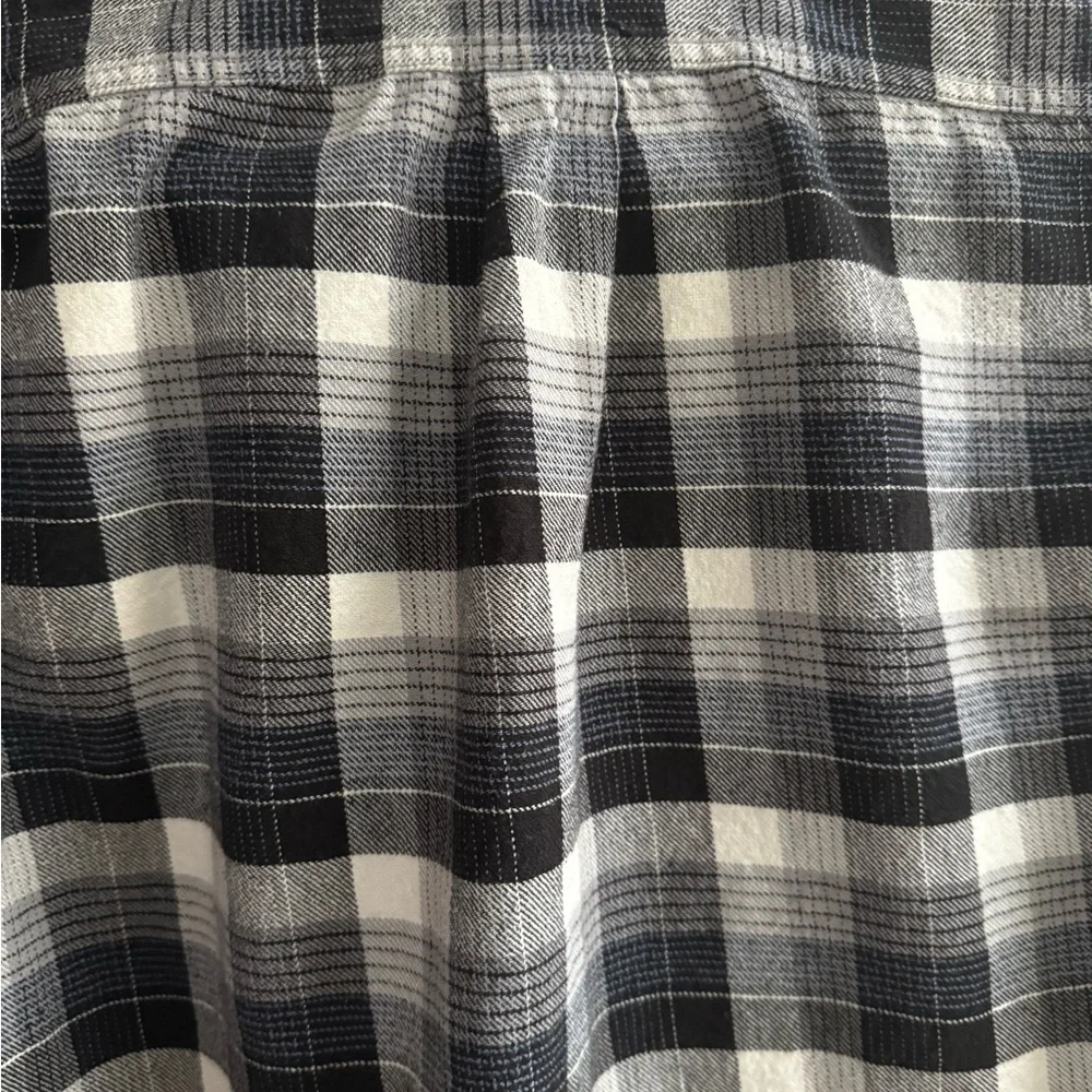 Izod Men's Checkered Black and White Shirt - Picture 6 of 6
